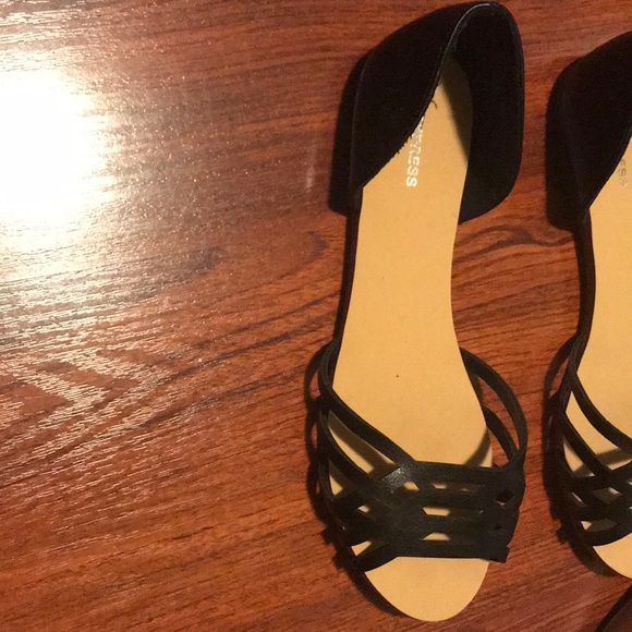 Shoes - Picture 2 of 3